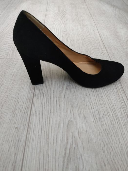 Женские туфли замшевые