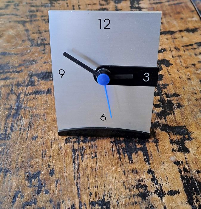 часовник за бюро Германия дизайнерски супер качествен