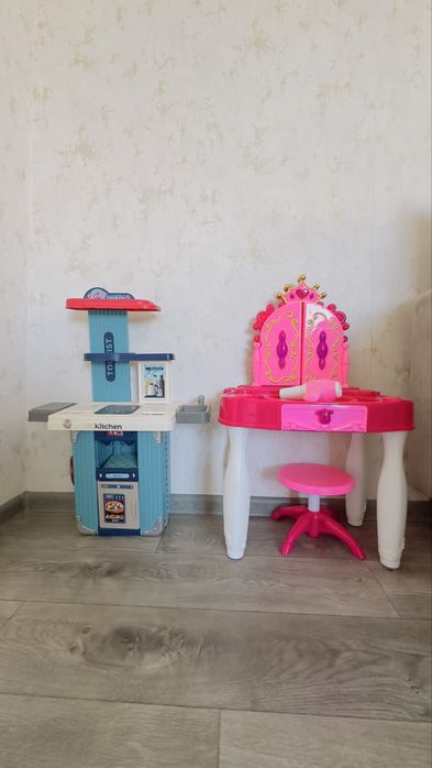 Продам игрушки для  девочки