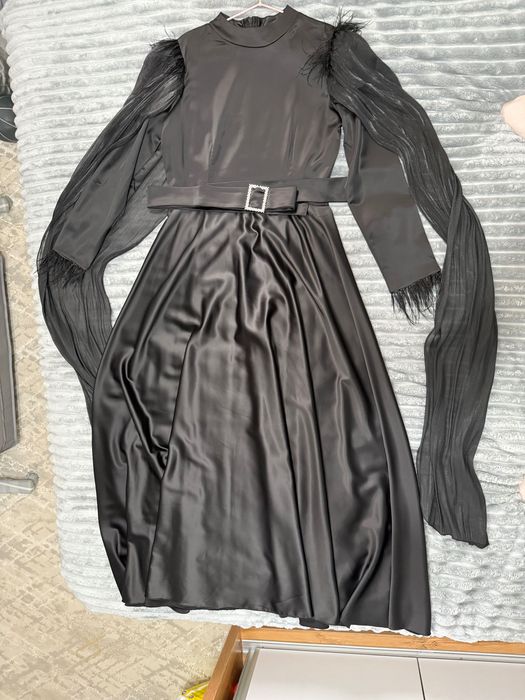 Продам вечернее платье женское.