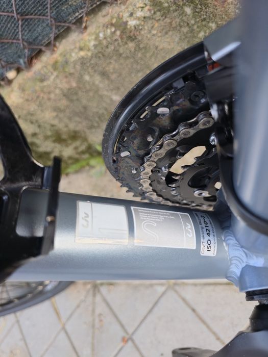 Giant LiV 28 цола S размер рамка 3х10 Deore Хидравлични дискови спирачки Shimano Алуминиев велосипед