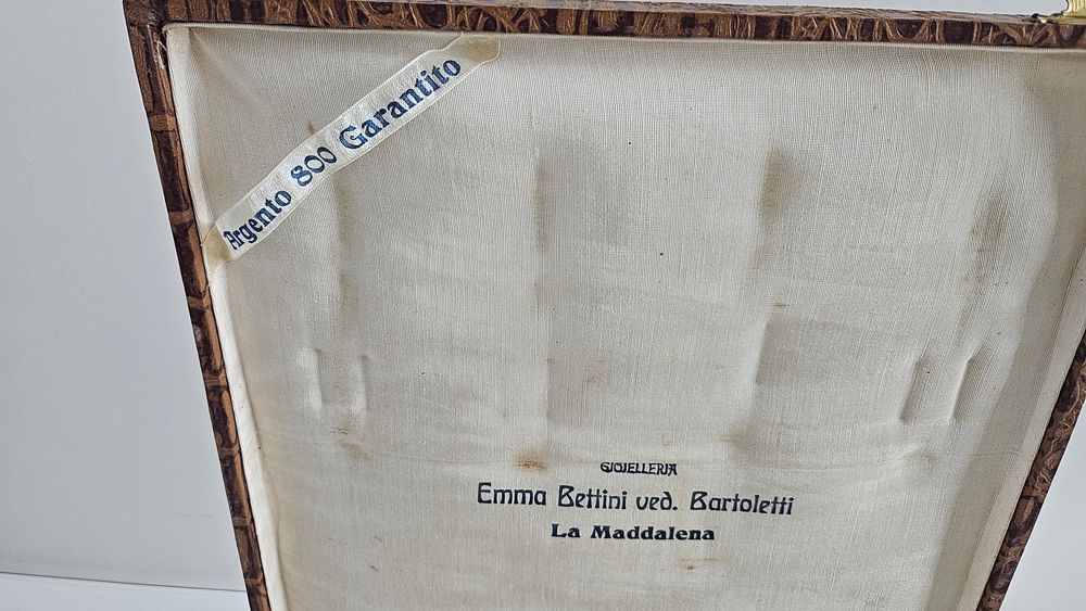 Сребърни прибори за сервиране