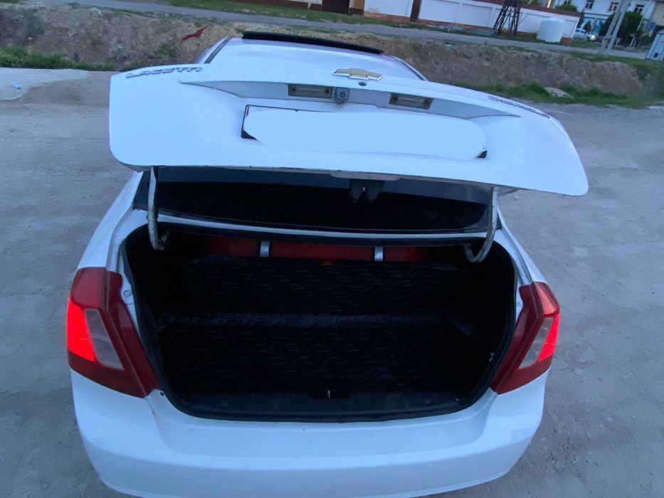 Lasetti avtomat luk abs bor sotiladi