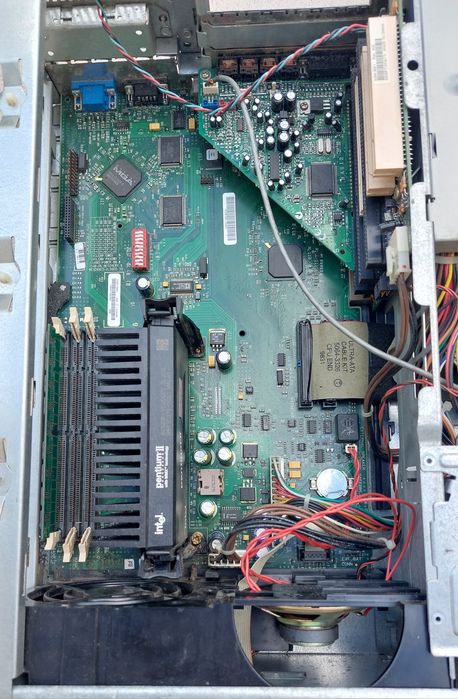 Ретро настолен компютър  HP Vectra