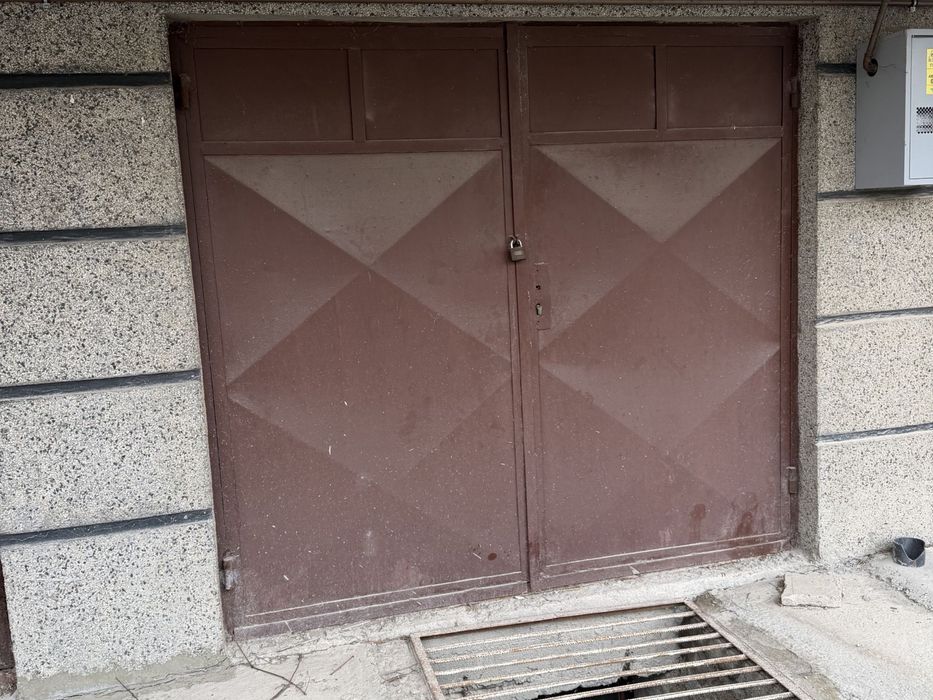 Тухлен Мезонет с Гараж , гр. Търговище в района на Стоматологията