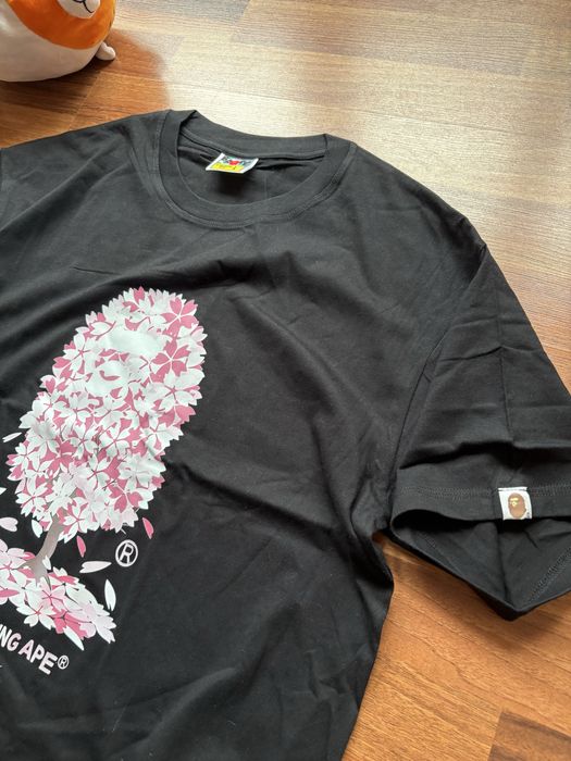 Tricou BAPE Sakura