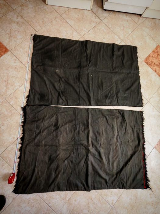 Две Големи Старинни Хърцойски Възглавници за Миндер