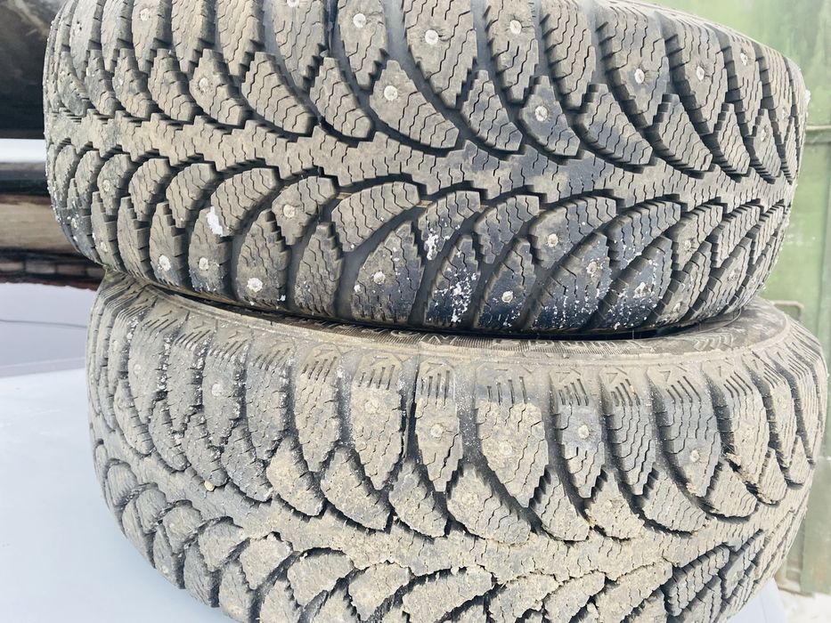 Продам шины 2 шт