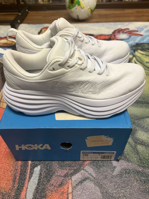 Продам кроссовки летние