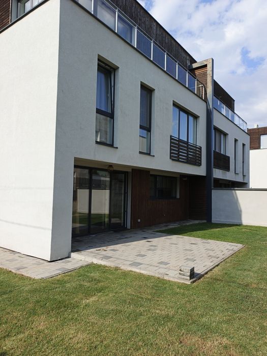 Închiriez duplex Europa/Zorilor