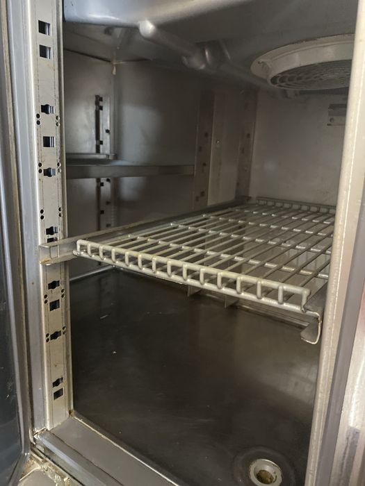 Столы холодильники,