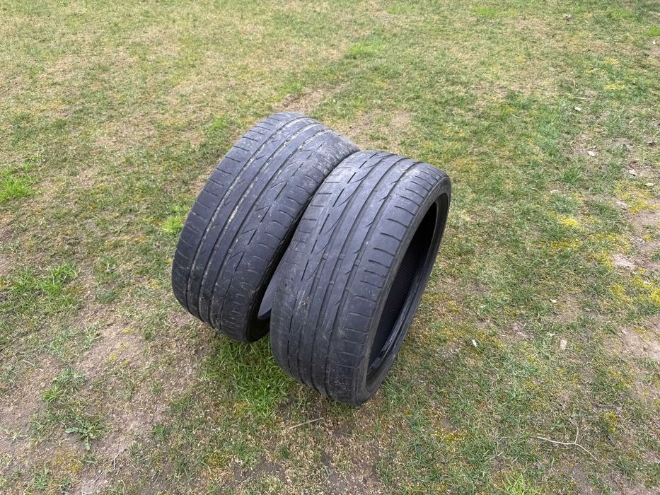 Vand 2 anvelope bridgestone potenza s001 rft (run flat) 225 40 R18