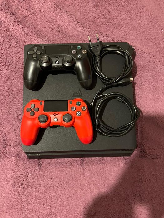 Vând PS4 slim 500 GB