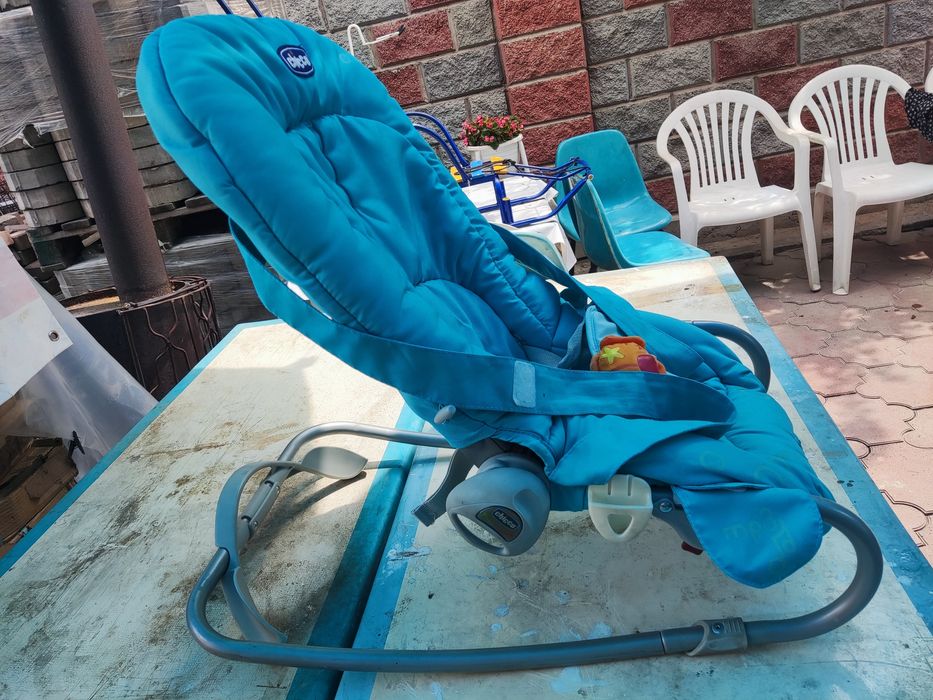 Продам детский шезлонг и горшок