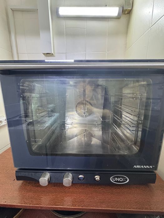 Продам печь Unox Arianna
