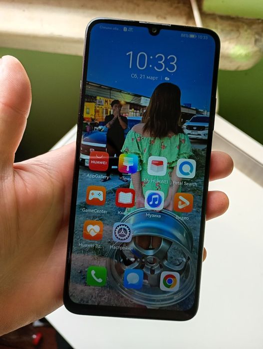 Телефон Huawei Y70