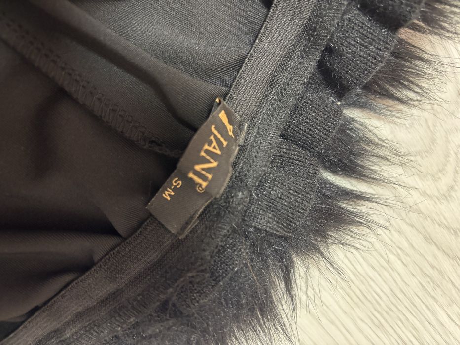 Официални рокли.