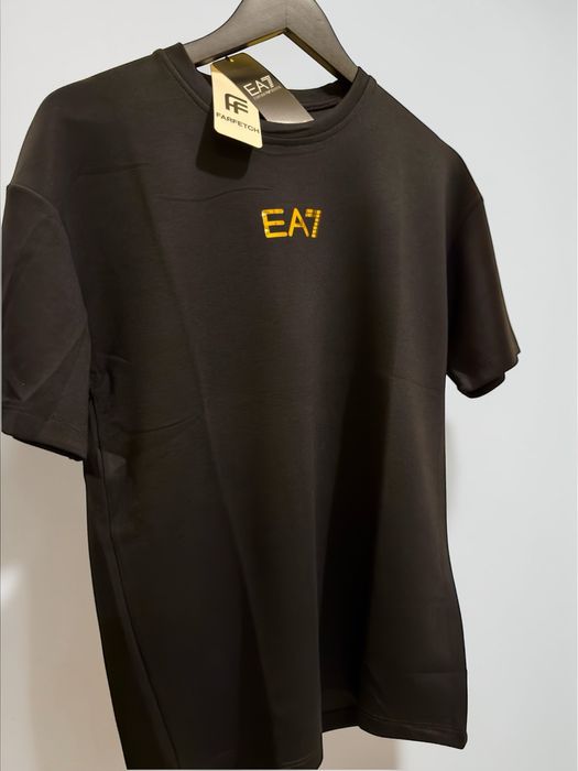 Tricou EA7 Emporio Armani negru logo auriu, XXL