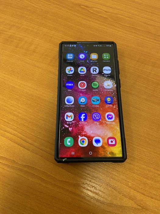 Samsung Galaxy S23 Ultra с аксесоари