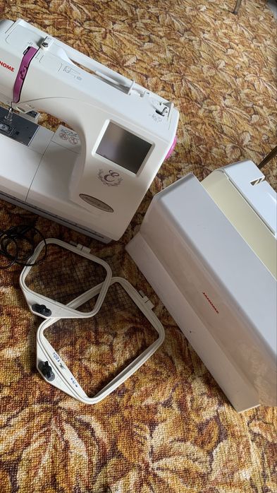 Janome 350e вышивальная машинка