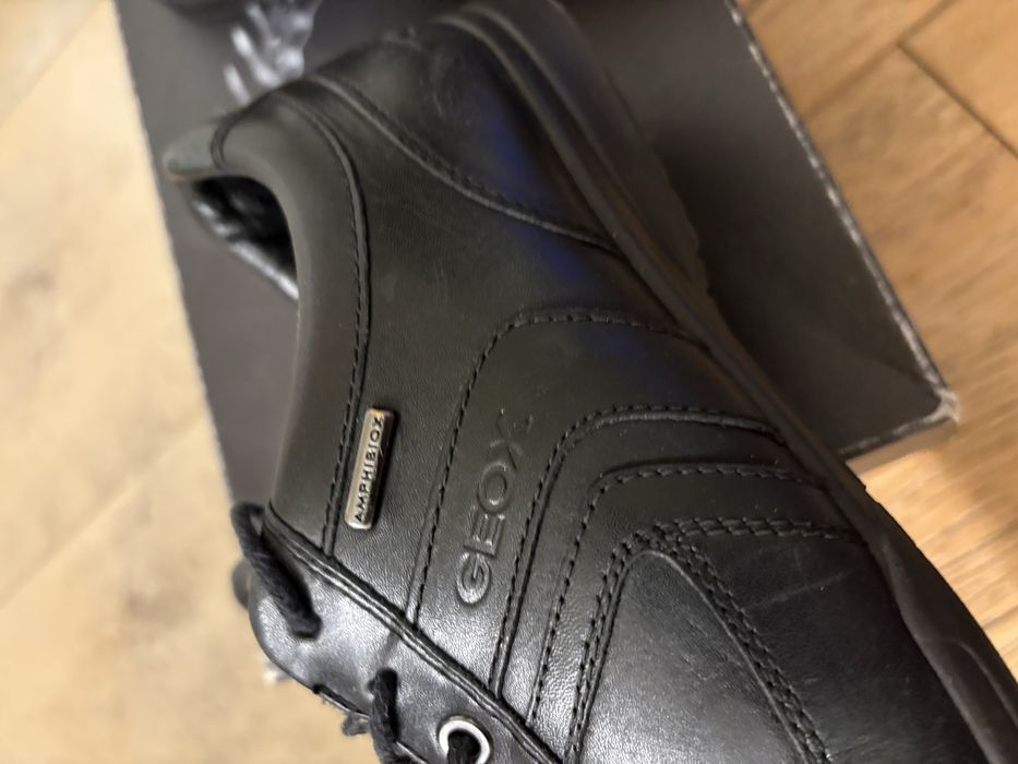 Мъжки есенно-зимни обувки Geox черни кожени 41 размер