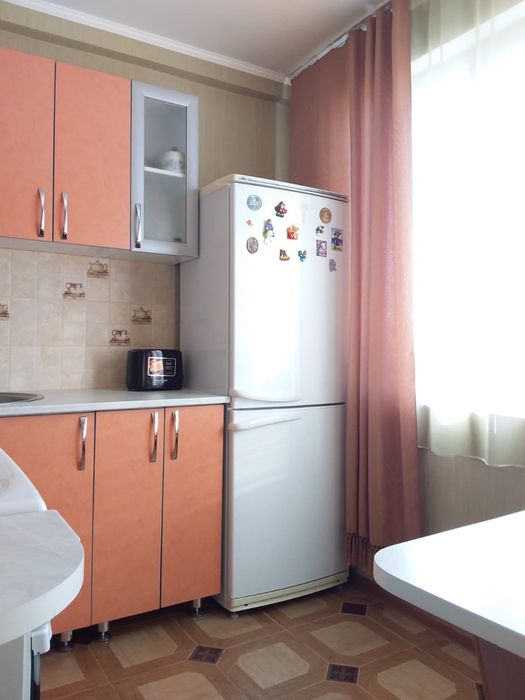 Продаётся 2- комнатная на КШТ