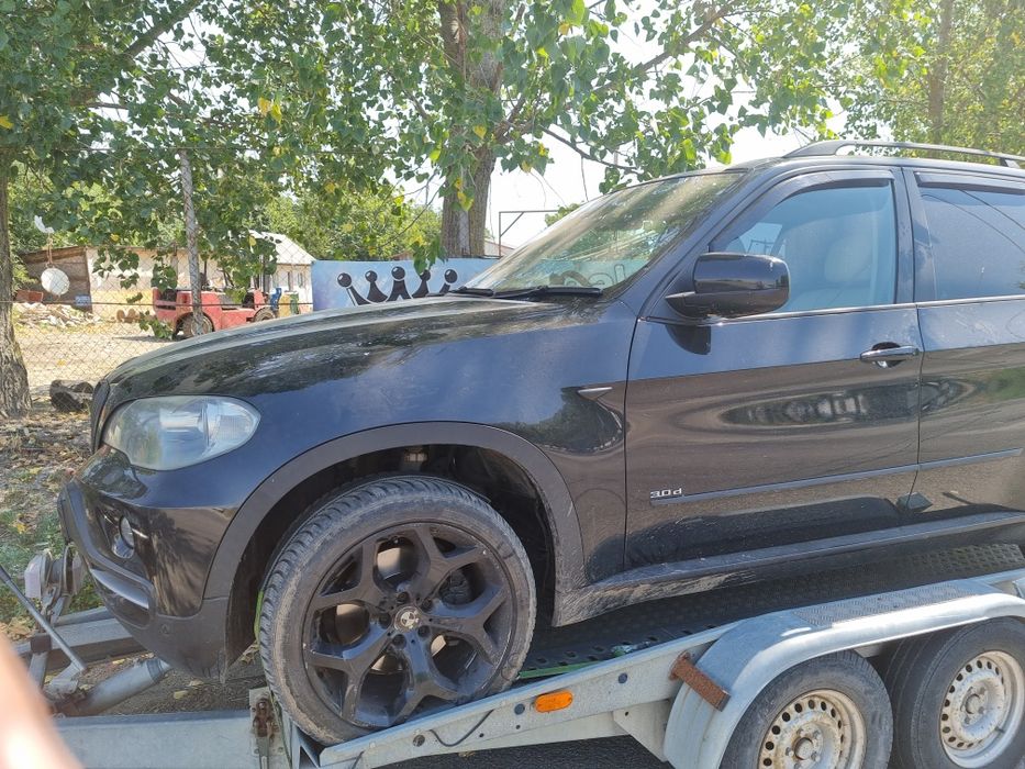 Dezmembrez bmw x5 e70 3.0d 235 cp 2008
