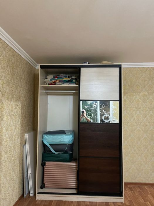 Шкаф, шифонер.