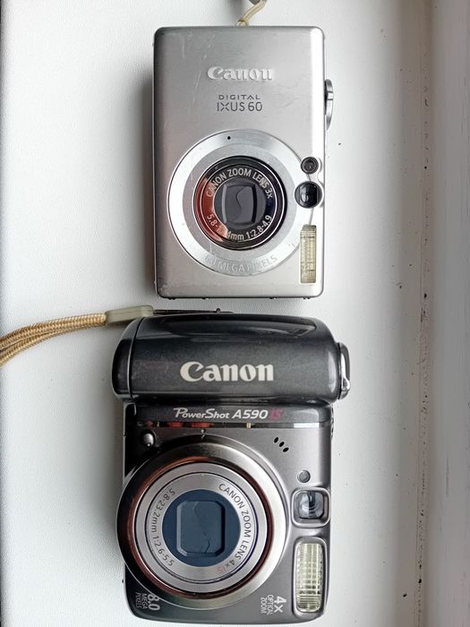 Aparat foto compact Canon