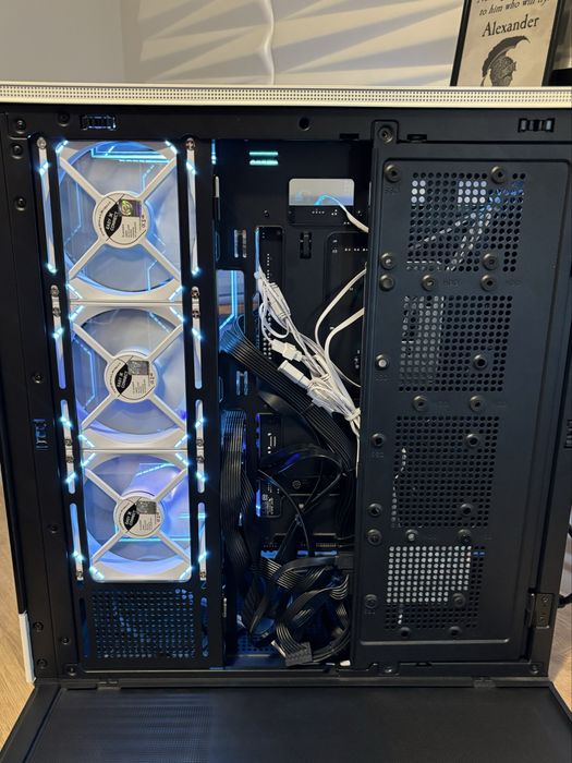 Геймърски компютър AM5 7500F/RX6950XT 16GB/16 ram/512nvme/1TB HDD/850W