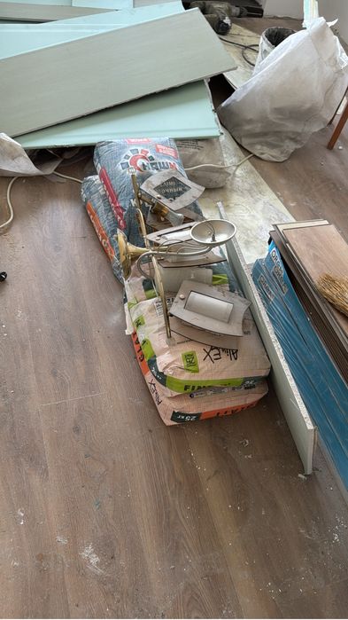 Отдам даром строй материал