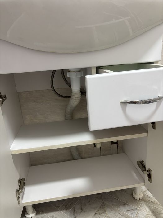 Тумба с раковиный