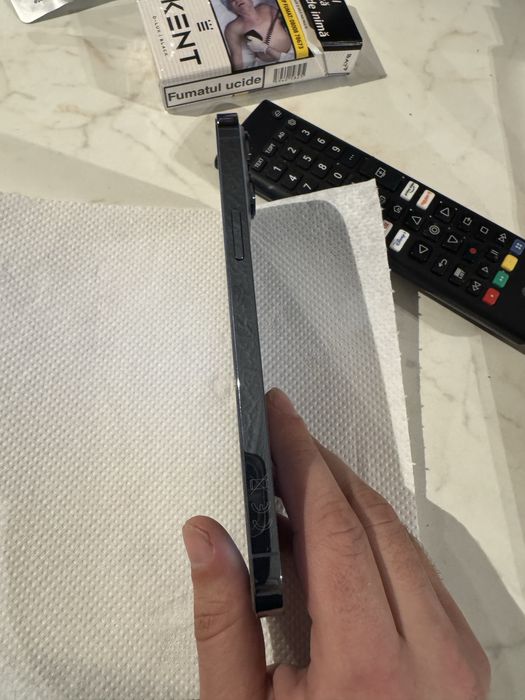 Iphone 13 pro max 89% bat