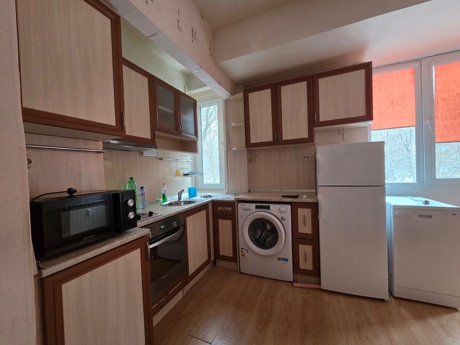 Дава се под наем Тристаен апартамент в София, Лагера - 70 кв.м за 648.21 € - Снимка #3