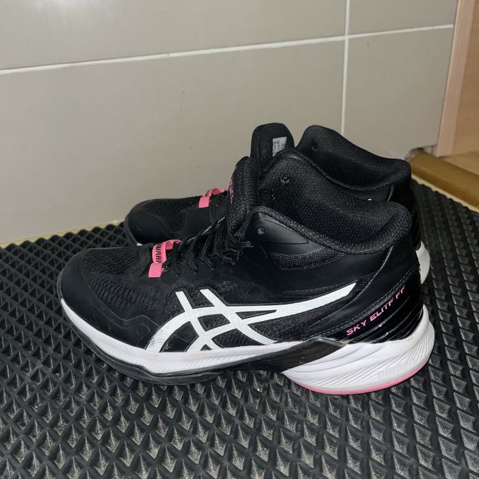 Продам кроссовки Asics SKY ELITF FF