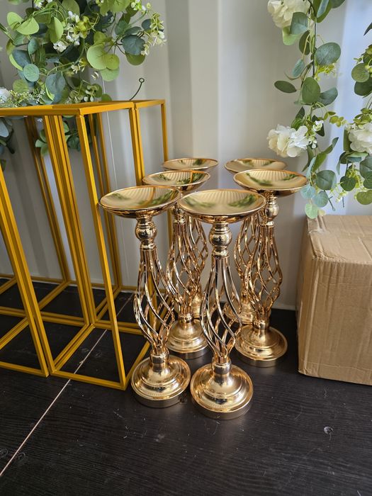 Златни вази за цветя тромпети Поставка за цветя