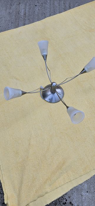 Полилей - хром с четири крушки