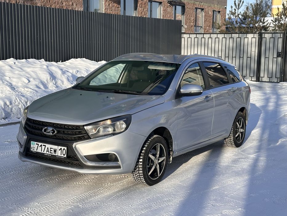 Продам Vesta SW 2018 год