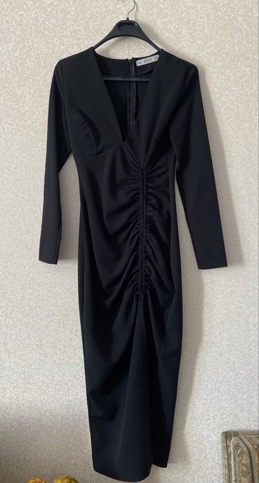 Продам платья. Размер 42