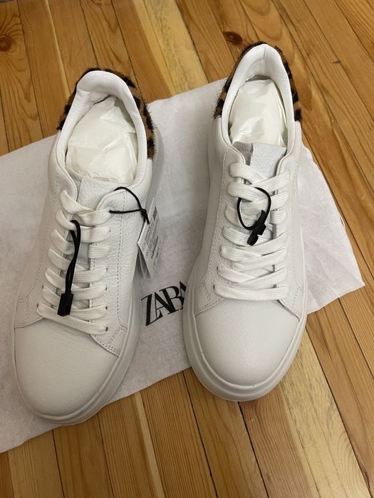 Кроссовки ZARA