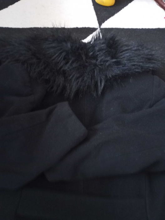 Дамско дълго палто.