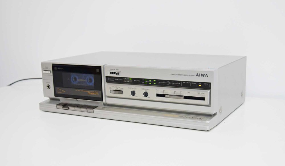 Deck Aiwa AD-F 260, casetofon
