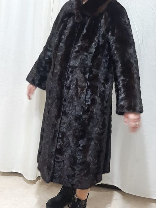 Продам норковую шубу.