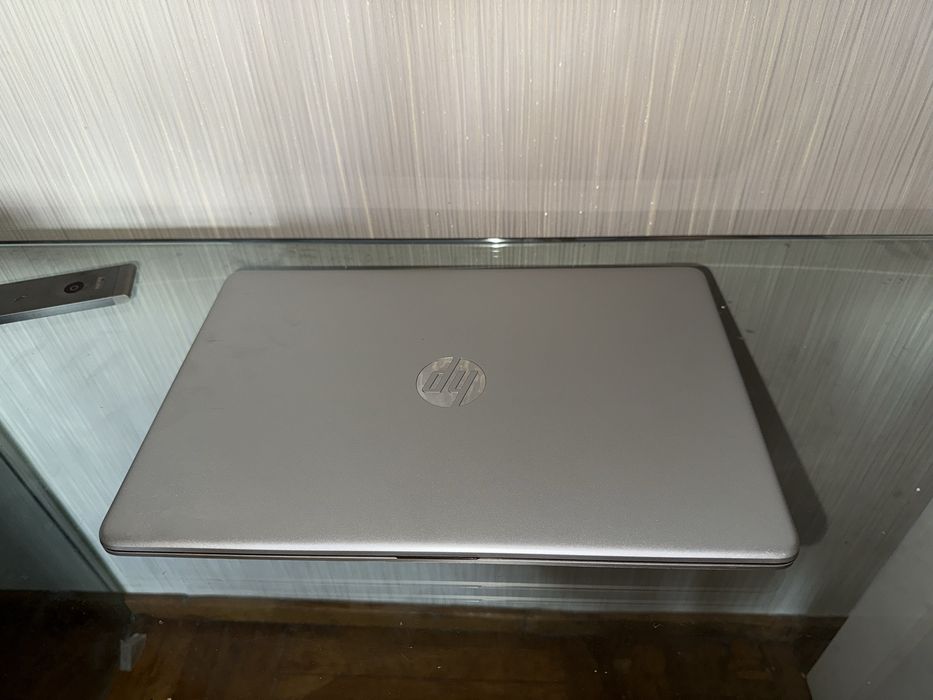 HP Laptop 15s-fq5295nia Silver