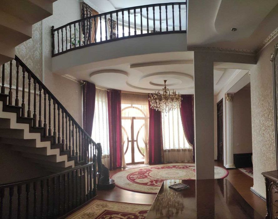 6 sotix 2 qavat 8 ta xona Yunusobod