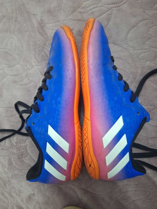 Детски футболни обувки adidas