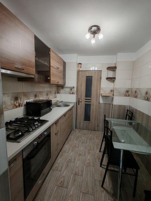 Apartament de închiriat – termen lung | Complet mobilat și utilat