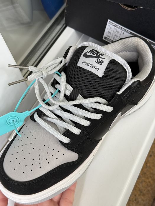 Продам кроссовки Nike