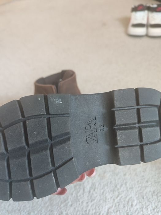 Боти кафяви + пантофи 22 номер