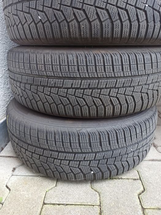 Set anvelope iarna 205 60 R16 Hankook Winter I*cept Evo 2